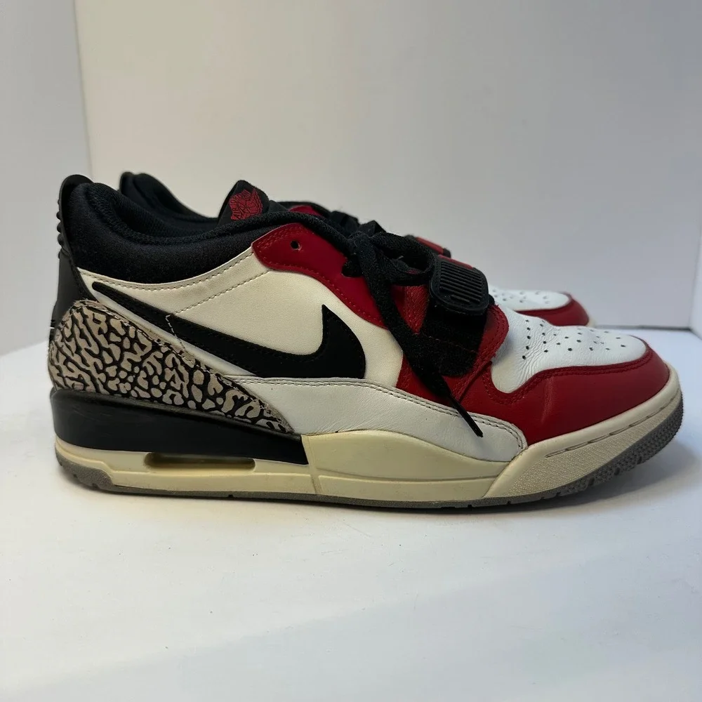 Jordan Legacy 312 Low Chicago Red White Black CD7069-106 Mens 9.5 Sneaker‎